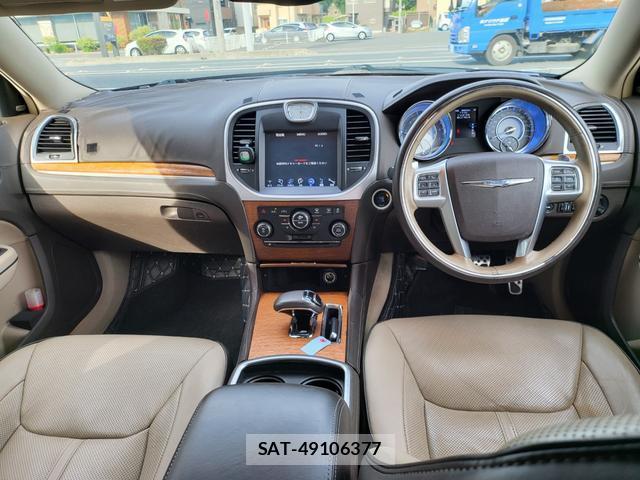 Chrysler 300 2015-05 8004563-2