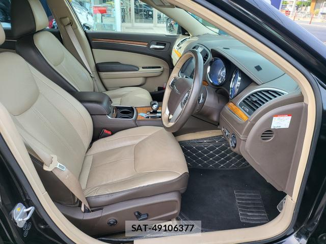 Chrysler 300 2015-05 8004563-4