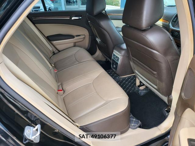 Chrysler 300 2015-05 8004563-5
