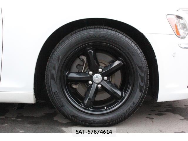 Chrysler 300 2014-04 8005220-12