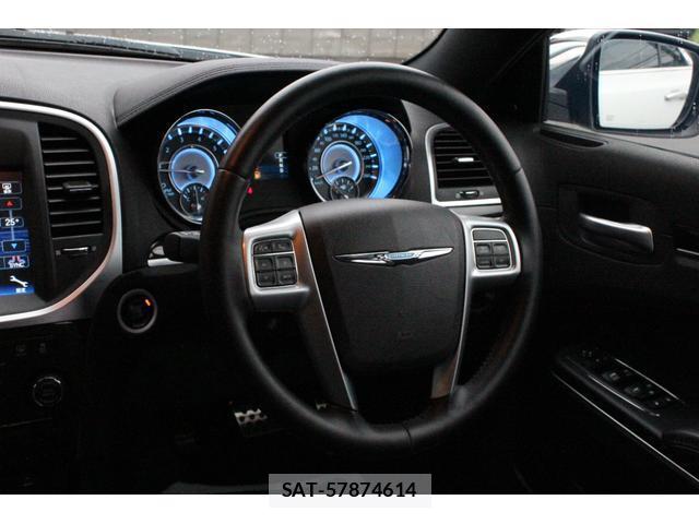 Chrysler 300 2014-04 8005220-18