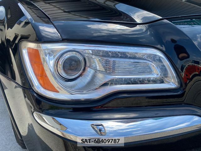 Chrysler 300 2013-02 8005876-12
