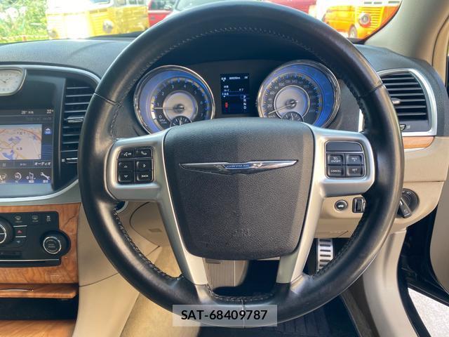 Chrysler 300 2013-02 8005876-19