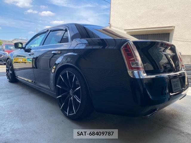 Chrysler 300 2013-02 8005876-3