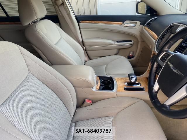 Chrysler 300 2013-02 8005876-5