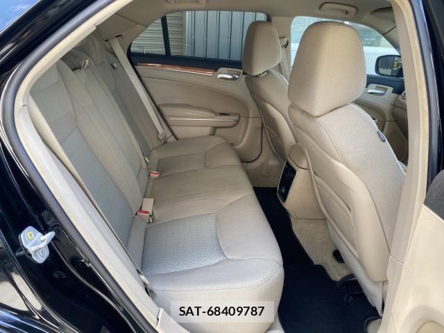 Chrysler 300 2013-02 8005876-7