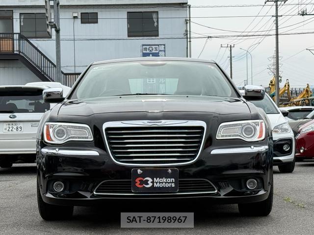 Chrysler 300 2013-05 8008436-2