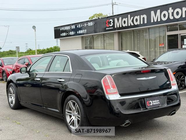 Chrysler 300 2013-05 8008436-9