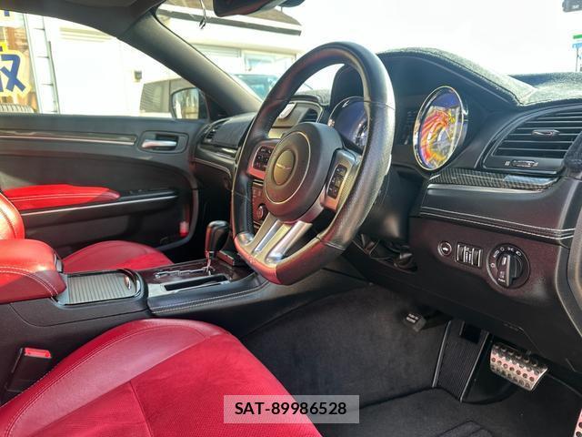 Chrysler 300 2013-03 8009587-17
