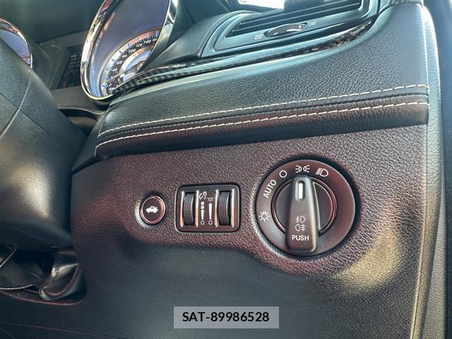 Chrysler 300 2013-03 8009587-9