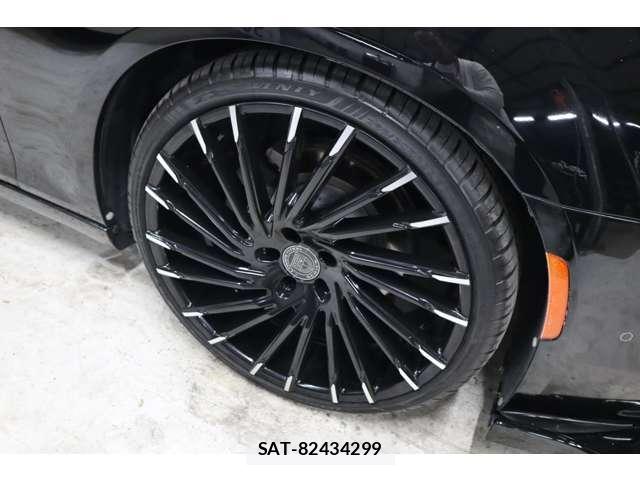 Chrysler 300 2016-09 8010679-4