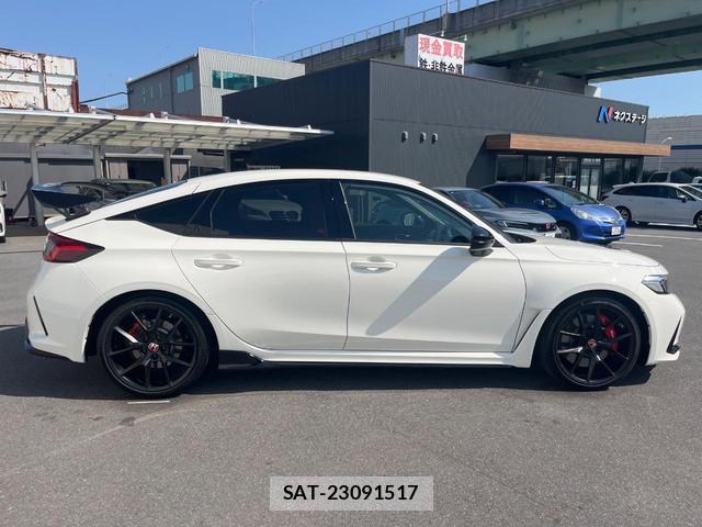 Honda CIVIC 2025-04 8006743-17