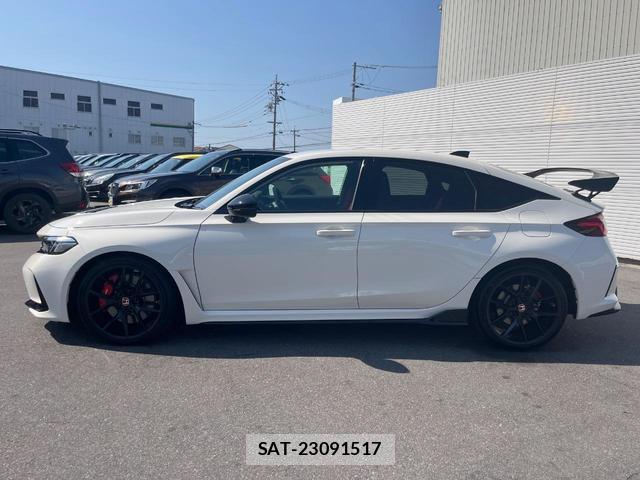 Honda CIVIC 2025-04 8006743-18