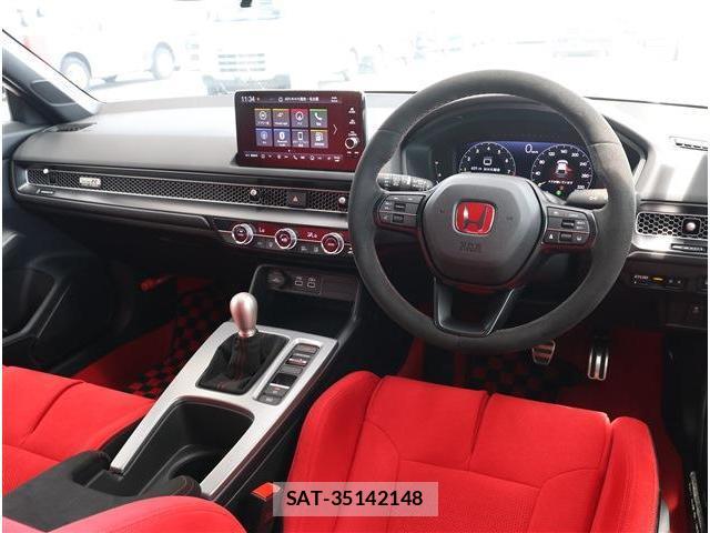 Honda CIVIC 2024-12 8009401-1