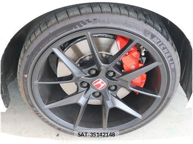 Honda CIVIC 2024-12 8009401-8