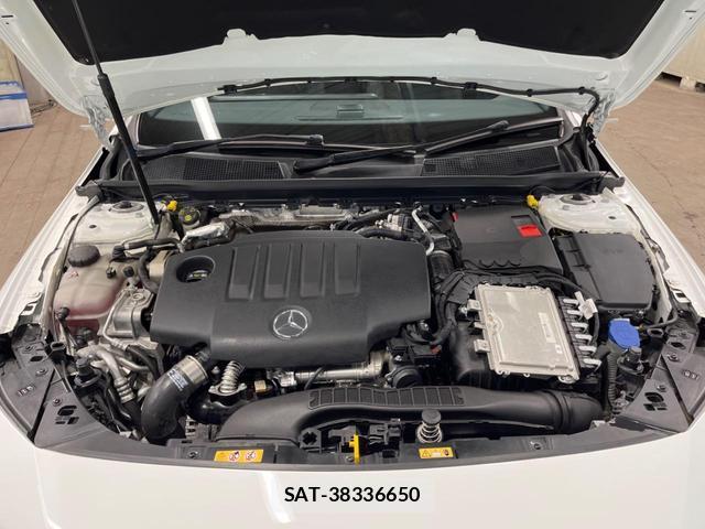 Mercedes Benz CLA-CLASS 2022-06 8003790-18