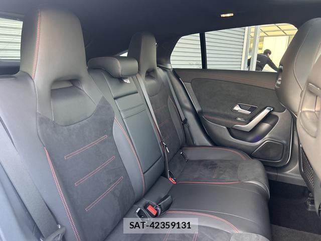 Mercedes Benz CLA-CLASS 2024-01 8003985-4