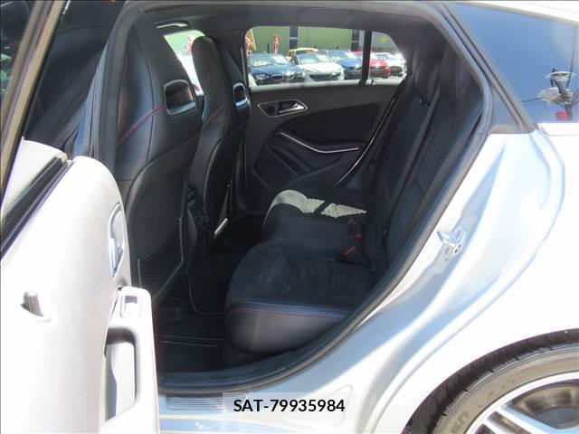 Mercedes Benz CLA-CLASS 2015-06 8006582-15