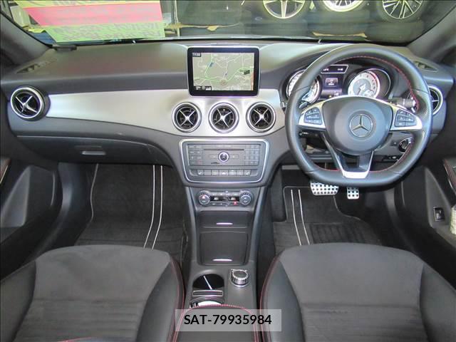 Mercedes Benz CLA-CLASS 2015-06 8006582-3