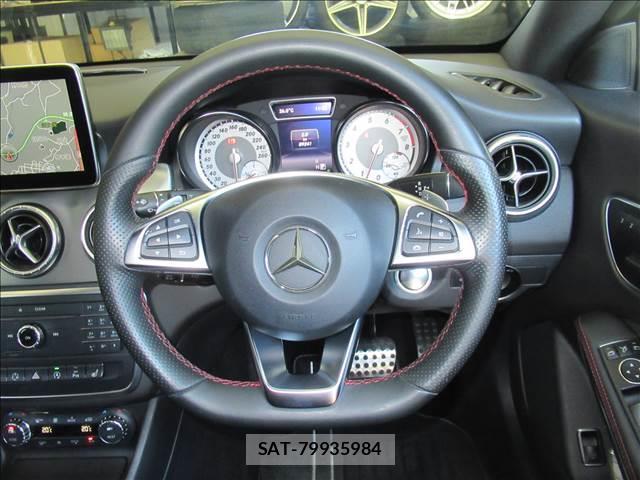 Mercedes Benz CLA-CLASS 2015-06 8006582-4