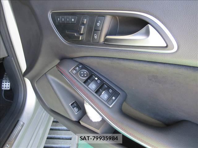 Mercedes Benz CLA-CLASS 2015-06 8006582-7