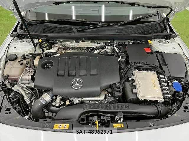 Mercedes Benz CLA-CLASS 2021-03 8007327-19
