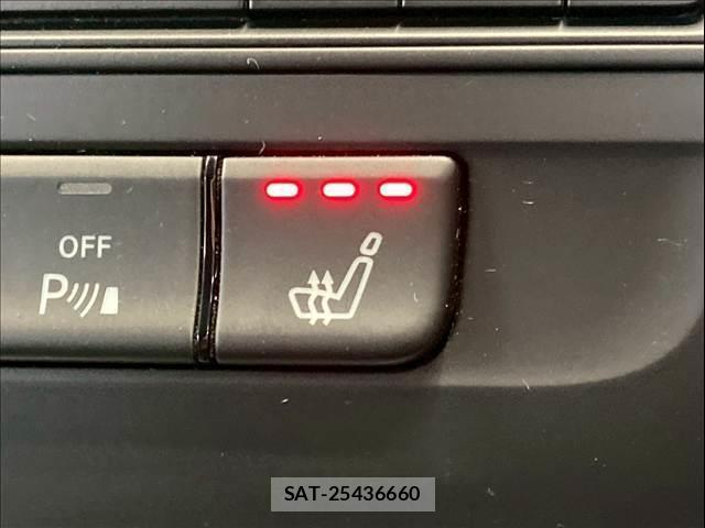 Mercedes Benz CLA-CLASS 2016-03 8007654-10