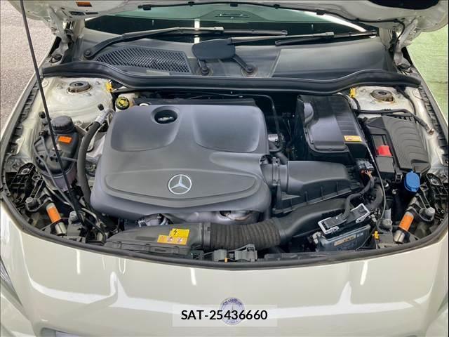 Mercedes Benz CLA-CLASS 2016-03 8007654-11