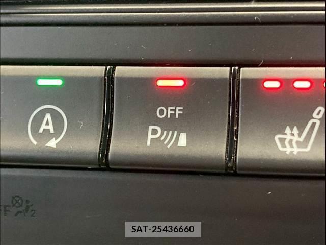 Mercedes Benz CLA-CLASS 2016-03 8007654-9