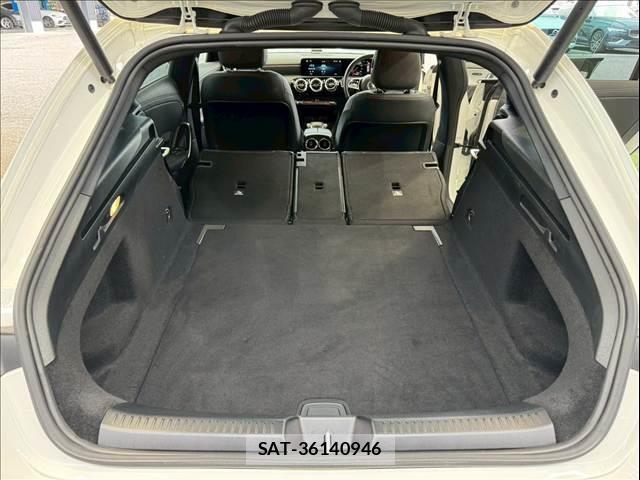 Mercedes Benz CLA-CLASS 2022-10 8007655-17