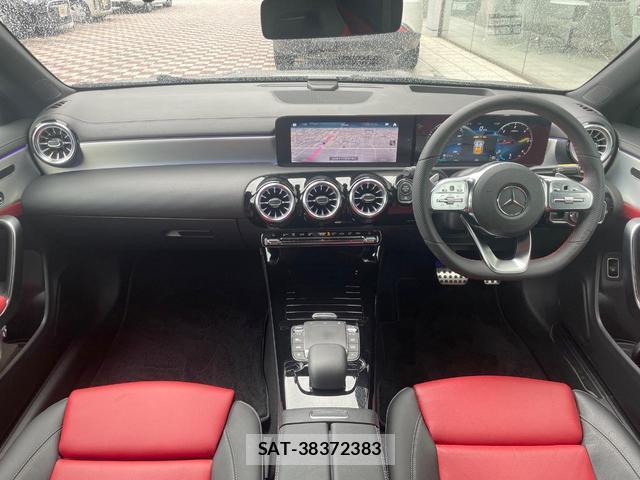 Mercedes Benz CLA-CLASS 2023-06 8007664-1