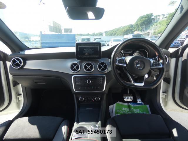 Mercedes Benz CLA-CLASS 2016-05 8008757-1