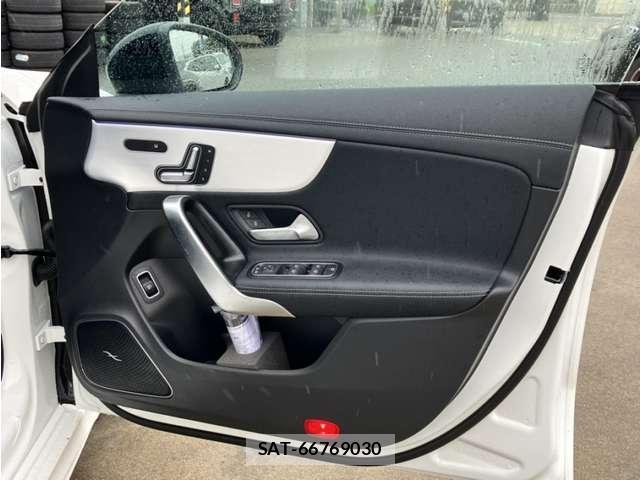 Mercedes Benz CLA-CLASS 2025-12 8010064-12