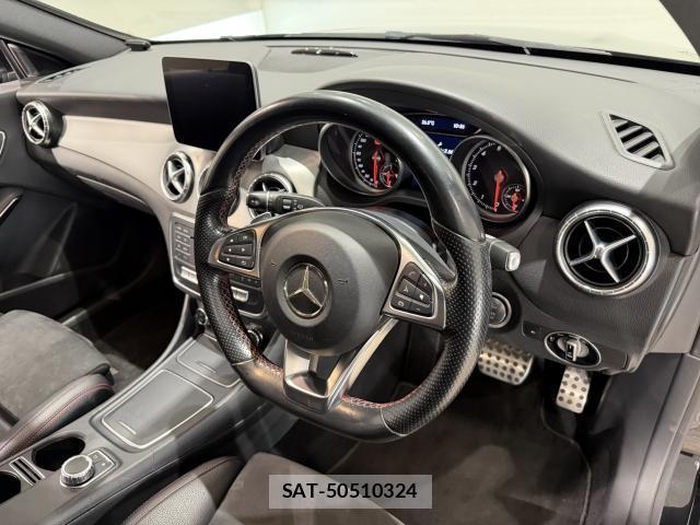 Mercedes Benz CLA-CLASS 2017-04 8010941-3