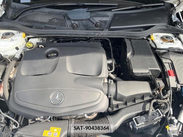 Mercedes Benz CLA-CLASS 2018-03 8011534-16