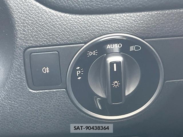 Mercedes Benz CLA-CLASS 2018-03 8011534-19