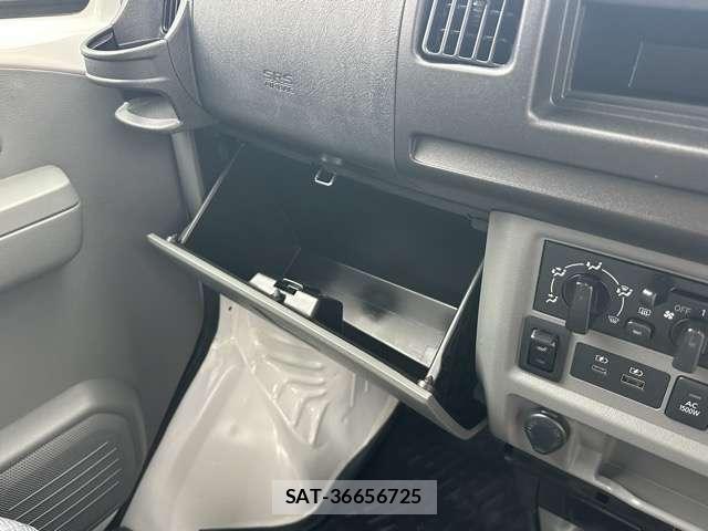 Nissan CLIPPER 2024-09 8010023-8