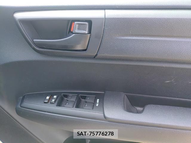Toyota COROLLA AXIO 2015-07 8005614-13