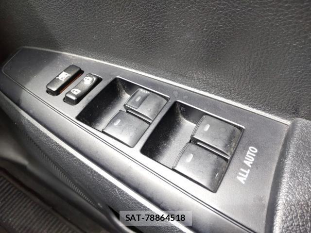 Toyota COROLLA AXIO 2017-06 8012092-13