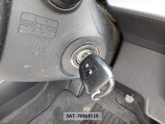 Toyota COROLLA AXIO 2017-06 8012092-14
