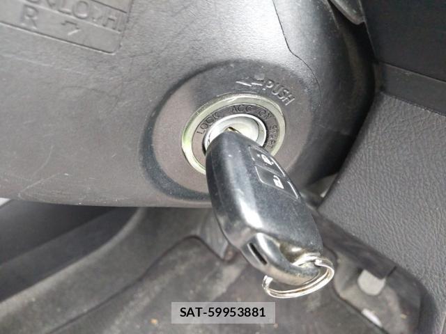 Toyota COROLLA AXIO 2017-06 8012093-14