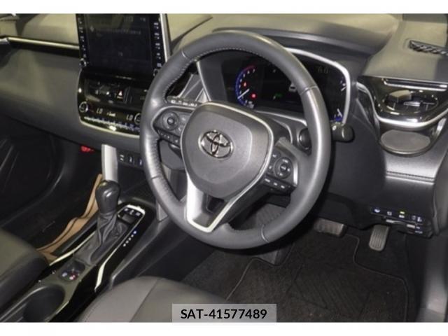 Toyota COROLLA CROSS 2023-09 8008208-2