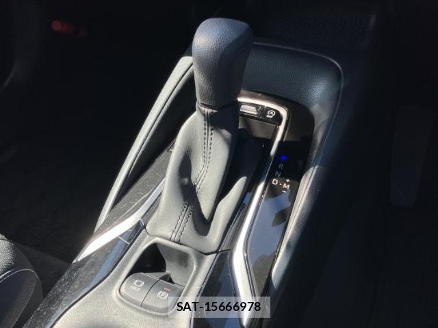 Toyota COROLLA SPORT 2018-06 8003833-16