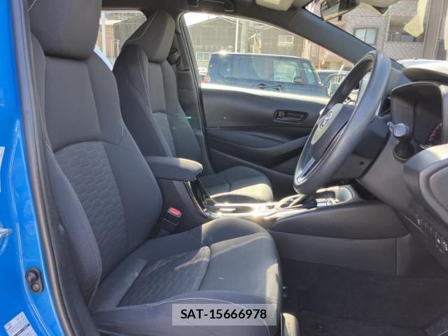 Toyota COROLLA SPORT 2018-06 8003833-3