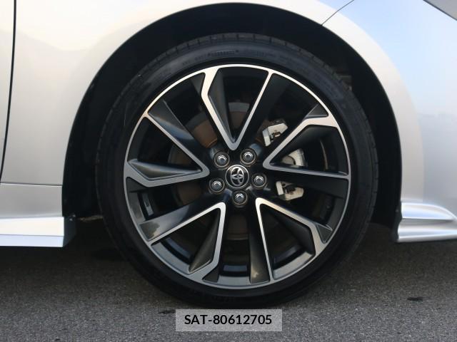 Toyota COROLLA SPORT 2022-12 8004033-8
