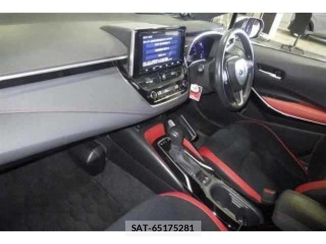 Toyota COROLLA SPORT 2018-08 8009152-2