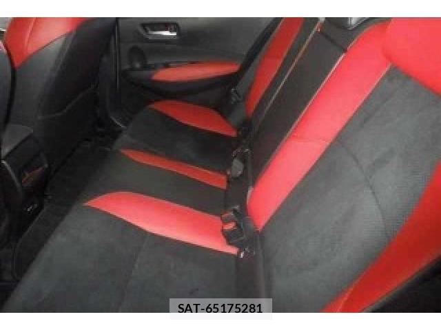 Toyota COROLLA SPORT 2018-08 8009152-3