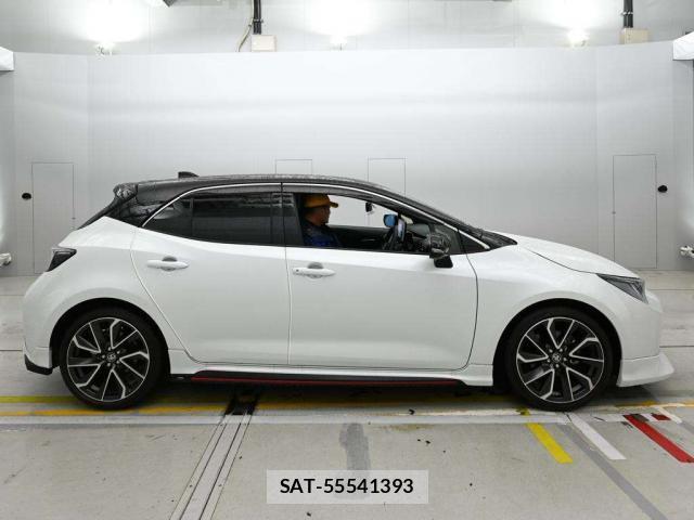 Toyota COROLLA SPORT 2023-08 8009253-10