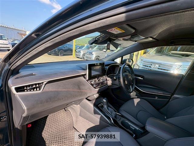 Toyota COROLLA SPORT 2019-08 8009562-3
