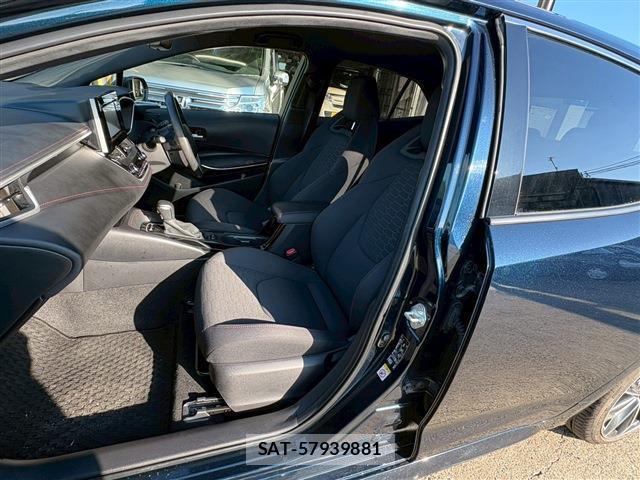 Toyota COROLLA SPORT 2019-08 8009562-4